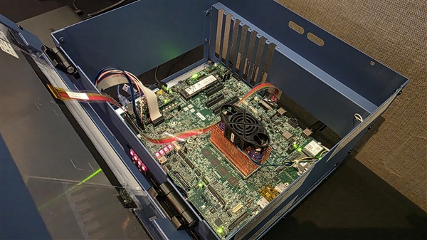 Intel下代处理器Panther Lake首次公开运行：明年大规模上市