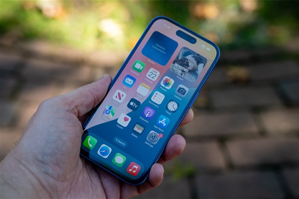 曝iPhone 17 Pro采用拼接材质：苹果史上变化最大的手机